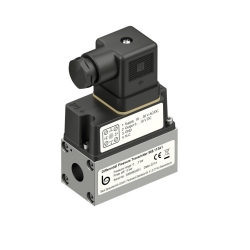 CẢM BIẾN CHÊNH ÁP NƯỚC 2 BAR 988.121A1 (0-10V)